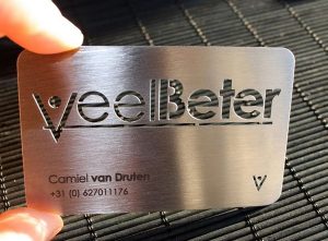 metal kartvizit lazer markakalama 300x221 - LAZER MARKALAMA